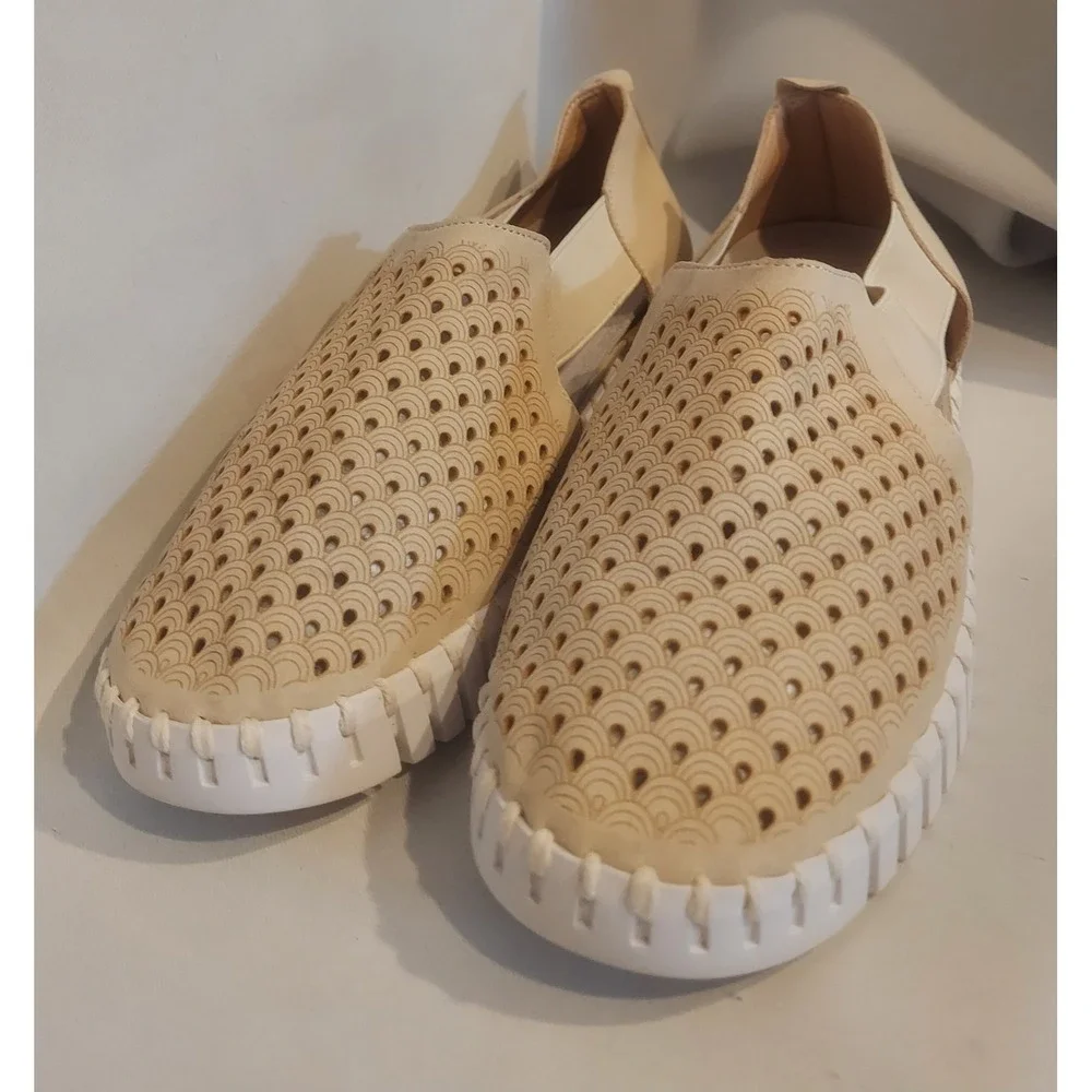 Ilse Jacobsen Hornbaek Womens Tulip Beige Slip-Ons Flats Loafers Size 8 #3171